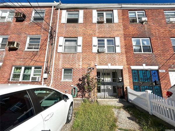 30-51 73rd ST #2, East Elmhurst, NY 11370