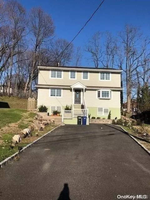 Glen Cove, NY 11542,8 Lee Gray CT #B