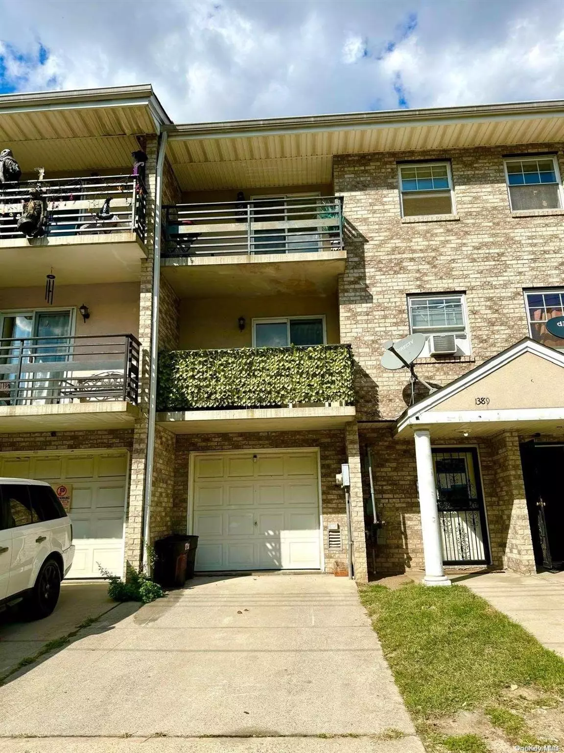 Brooklyn, NY 11208,1389 Stanley AVE