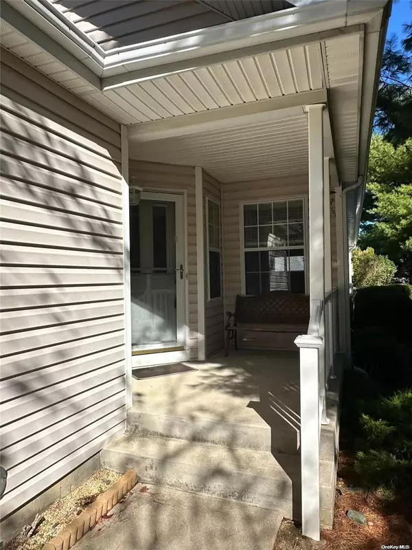 Riverhead, NY 11901,65 Saddle Lakes DR #65