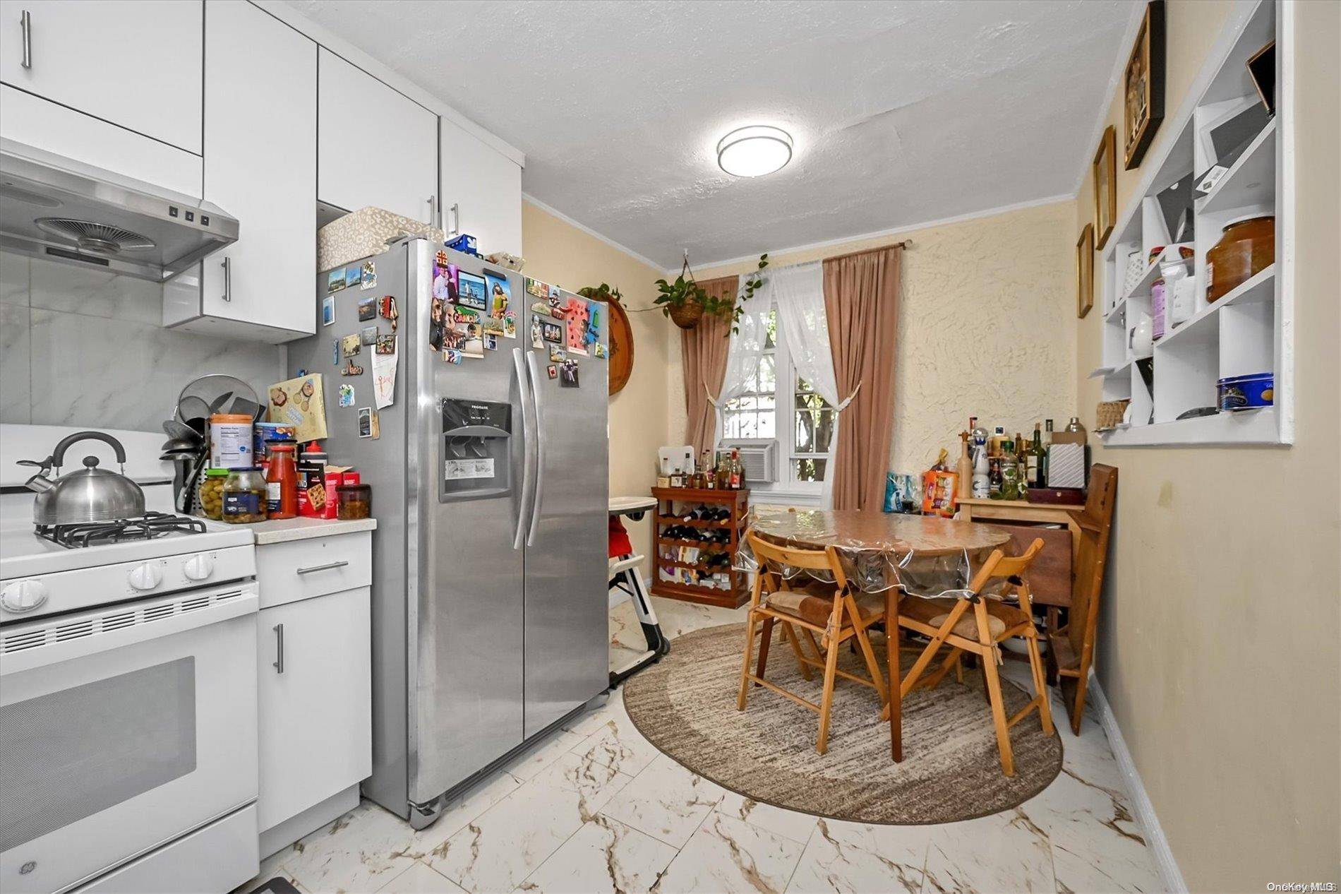 Bayside, NY 11364,48-59 207 ST