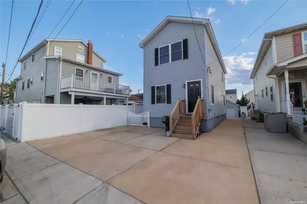 East Rockaway, NY 11518,1 W Martin ST