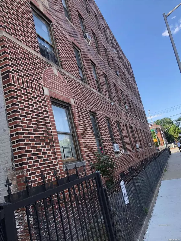 Bushwick, NY 11206,768 Linden BLVD #16