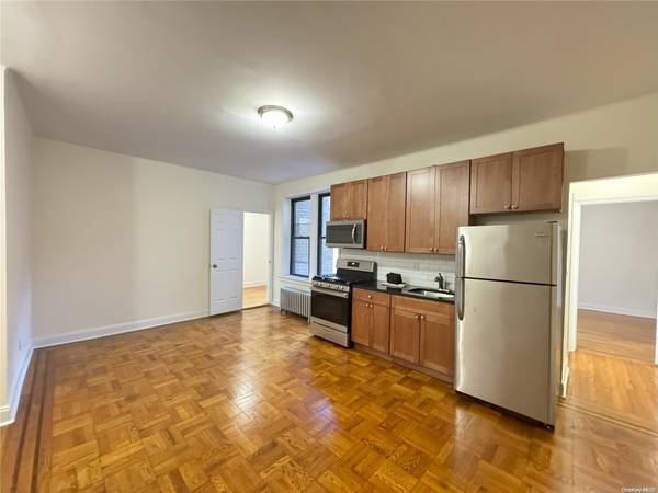 Flushing, NY 11355,155-17 Sanford AVE #2F