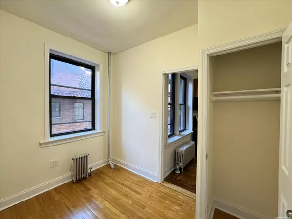 Flushing, NY 11355,155-17 Sanford AVE #2F