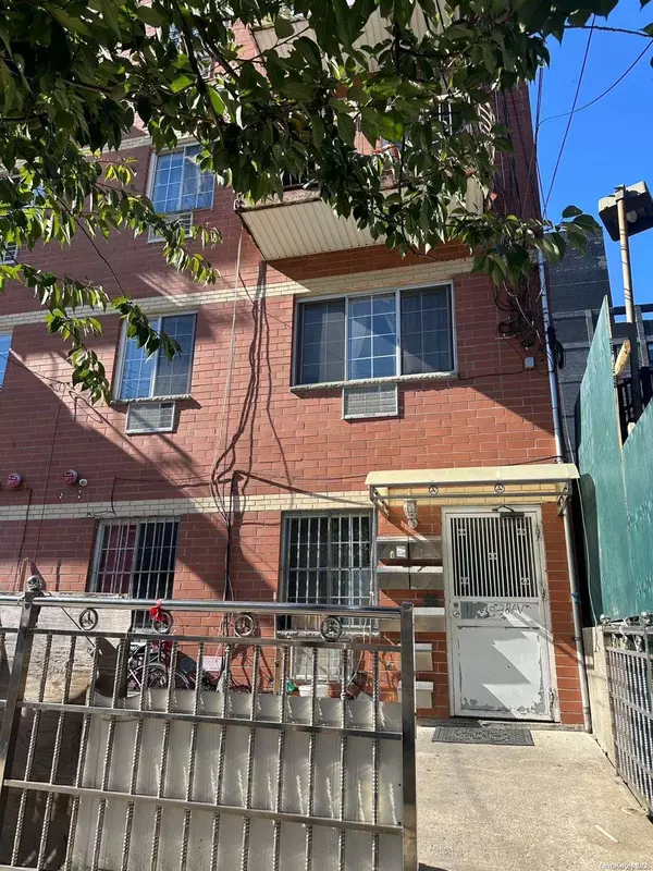 Corona, NY 11368,112-39 38th AVE