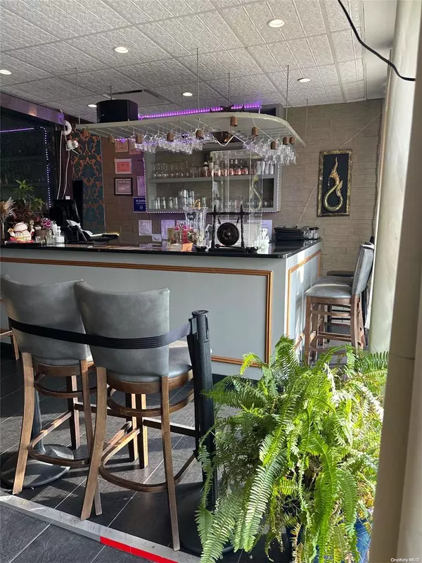 Hewlett, NY 11557,1241 Broadway