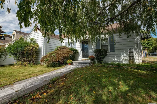 Huntington Station, NY 11746,14 Vondran ST