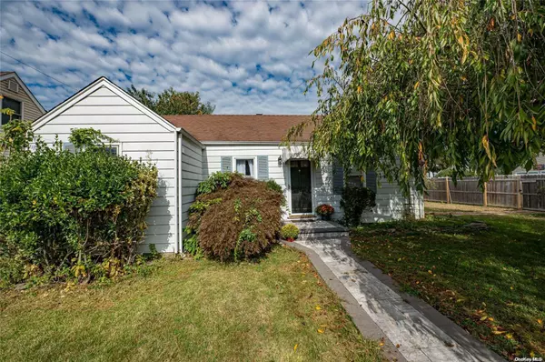 Huntington Station, NY 11746,14 Vondran ST