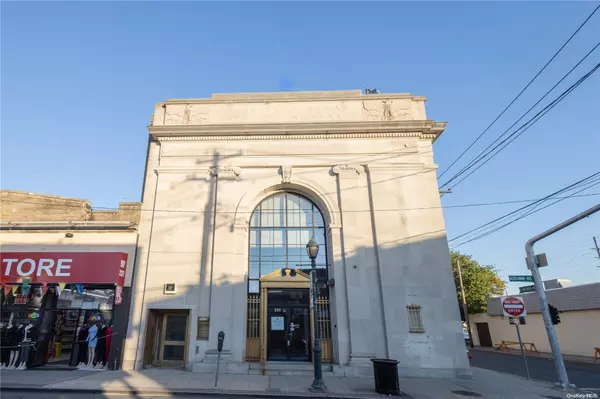 235 Rockaway AVE, Valley Stream, NY 11580