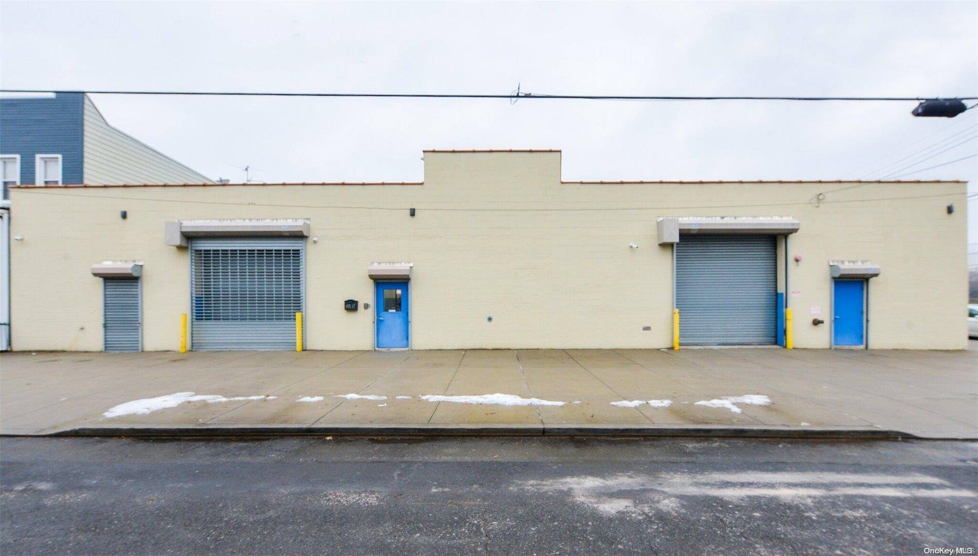 65-17 68th AVE, Ridgewood, NY 11385