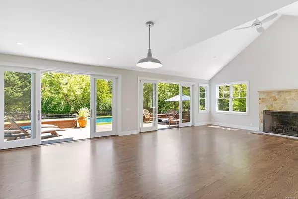 Sag Harbor, NY 11963,120 Glover ST