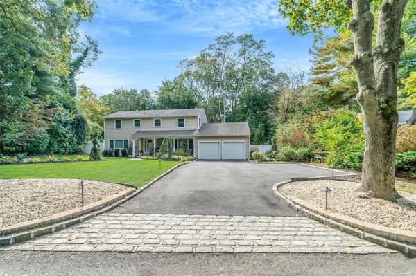 Smithtown, NY 11787,8 Milleridge LN