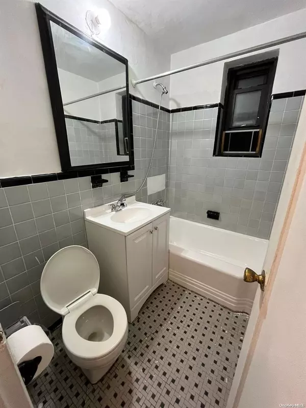 Midwood, NY 11210,1478 E 28th AVE #4Q