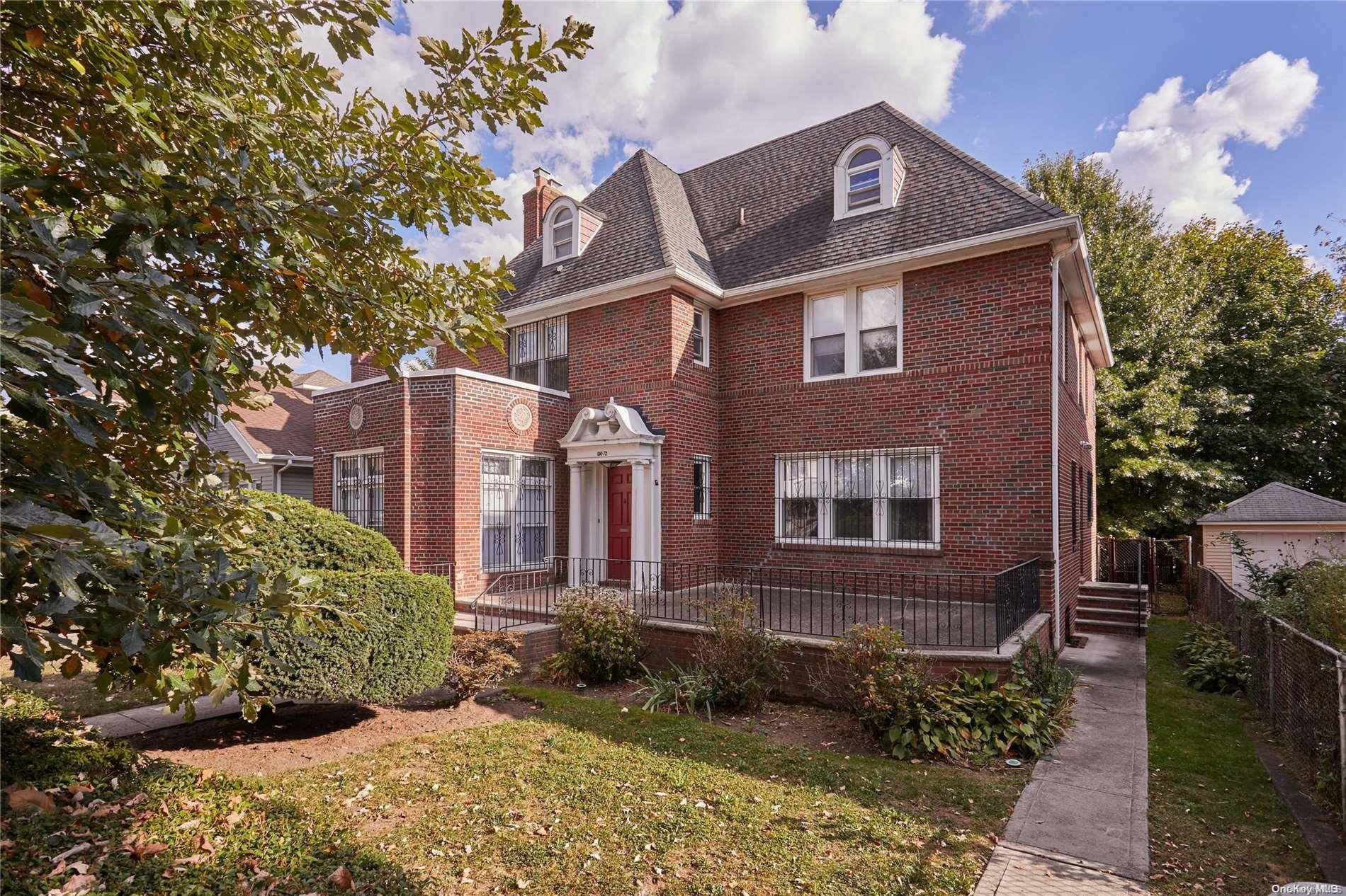 150-72 87th RD, Briarwood, NY 11432