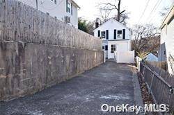 22a Pine DR, Oyster Bay, NY 11771