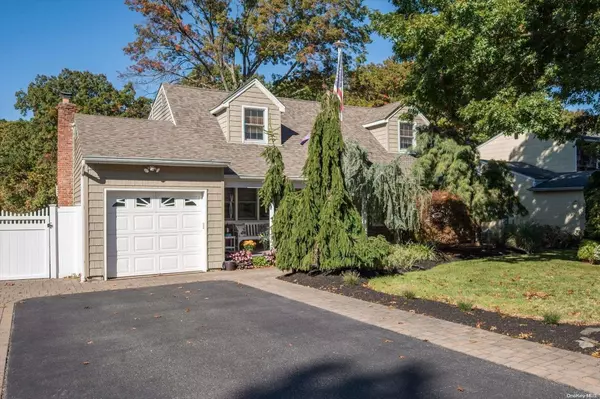 Ronkonkoma, NY 11779,16 Natalie CT