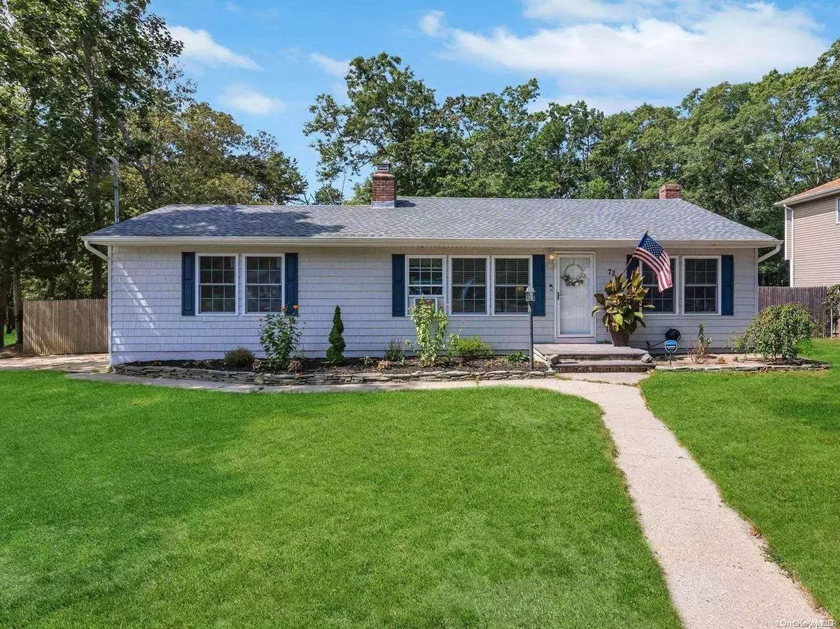 Ridge, NY 11961,72 Panamoka TRL