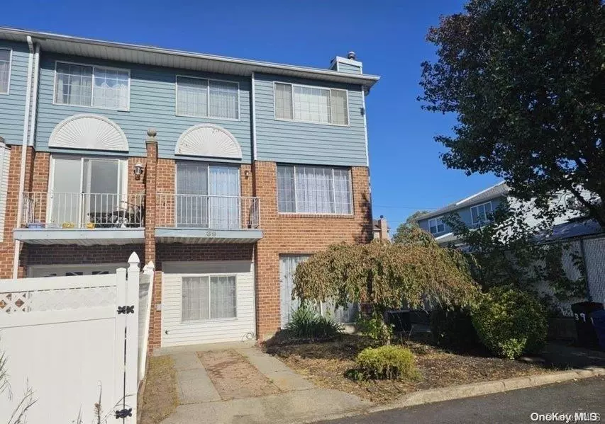 Staten Island, NY 10314,39 Edward CT