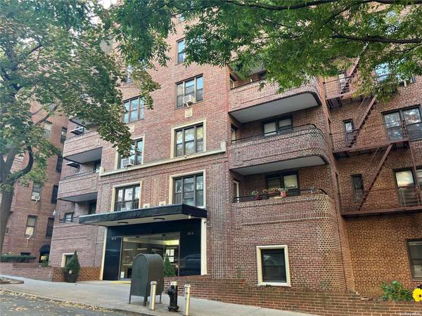 123-35 82nd RD #2P, Kew Gardens, NY 11415