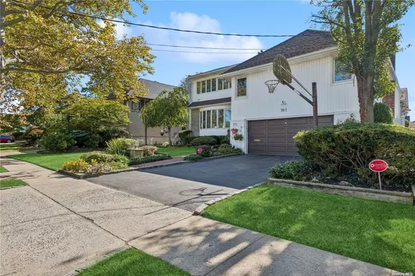 Woodmere, NY 11598,911 Midway