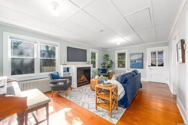 1005 Bay AVE,  Mattituck,  NY 11952