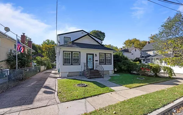 Lynbrook, NY 11563,14 Ella ST