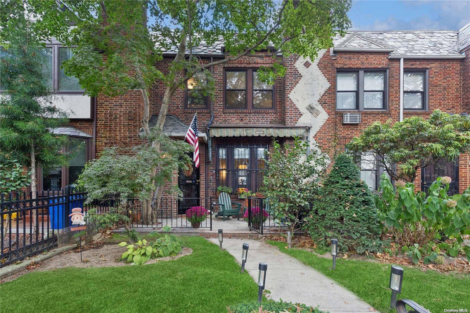 93-15 68th AVE, Forest Hills, NY 11375