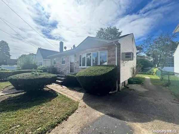 Westbury, NY 11590,189 Sylvester ST