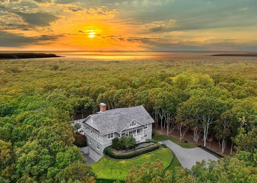 7 Fourteen Hills CT, Sag Harbor, NY 11963