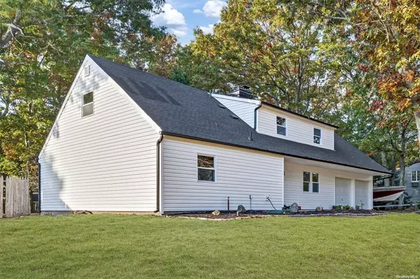 Centereach, NY 11720,22 Shearwater WAY