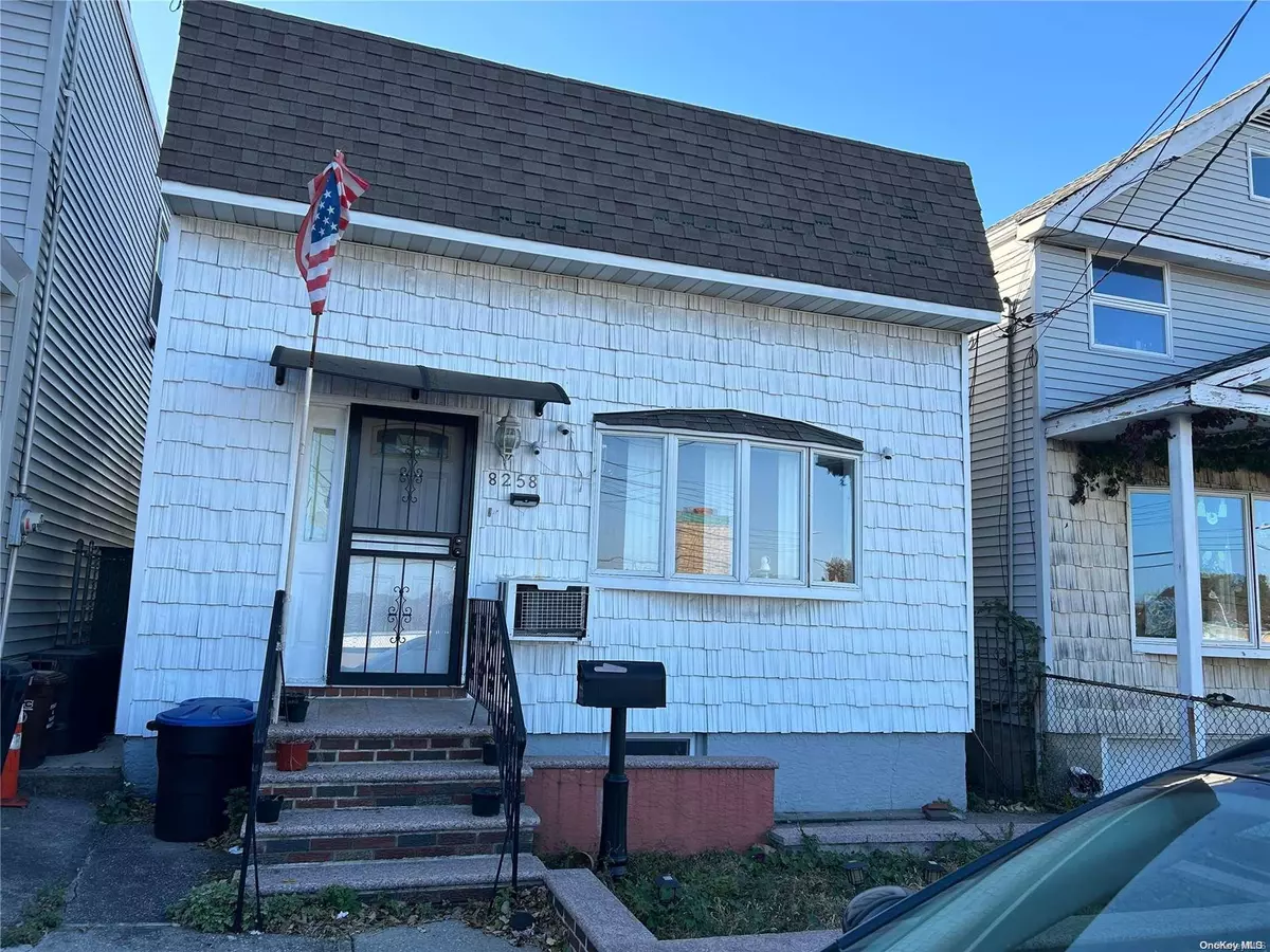 Glendale, NY 11385,82-58 89th ST