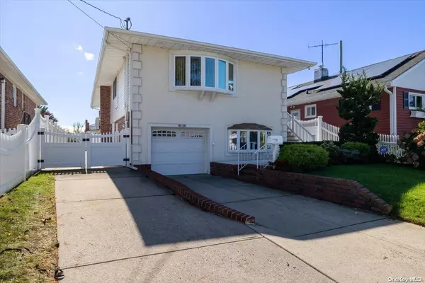 Howard Beach, NY 11414,96-08 161st AVE