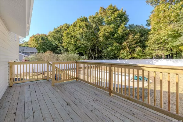 Port Jefferson Station, NY 11776,7 Radburn LN
