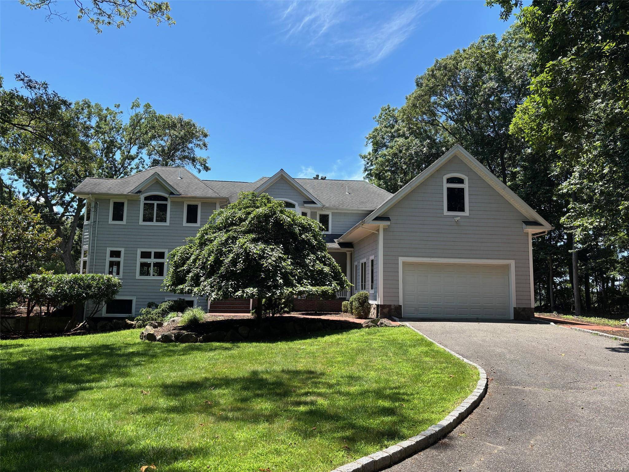 East Setauket, NY 11733,22 Flax Pond Woods RD