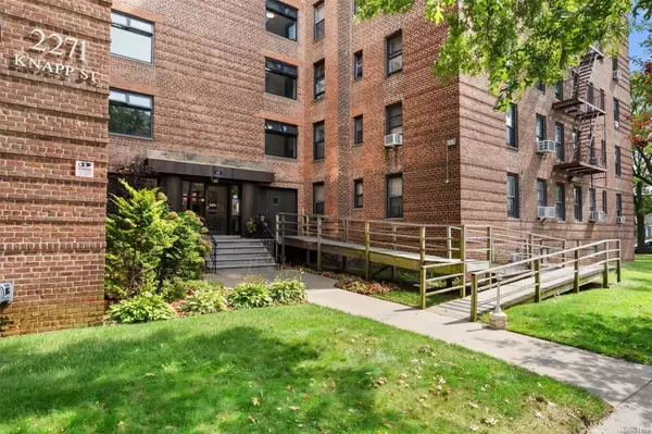 2271 Knapp ST #1F, Marine Park, NY 11234