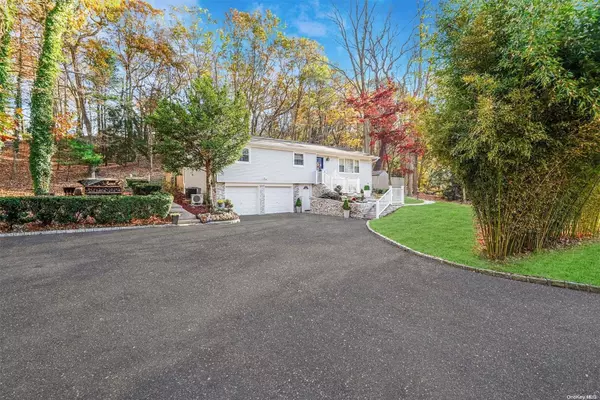 Smithtown, NY 11787,126 N Country RD