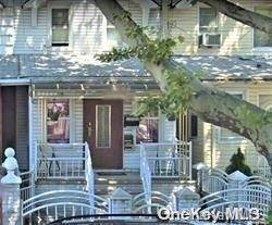 112-05 103rd AVE, Richmond Hill, NY 11418