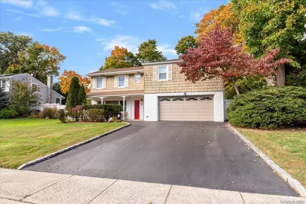 Syosset, NY 11791,4 Spruce LN