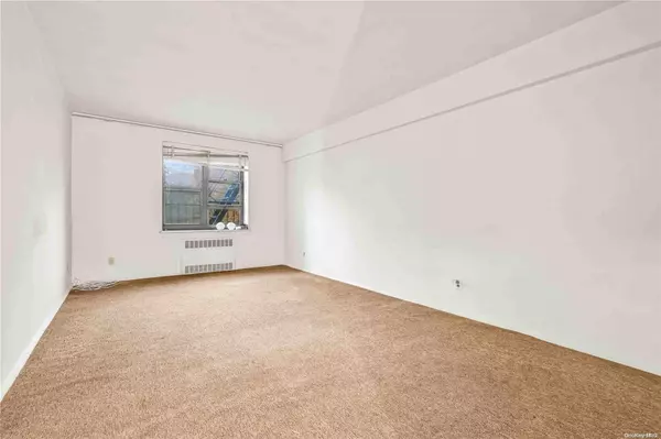 25-18 Union ST #3A, Flushing, NY 11354