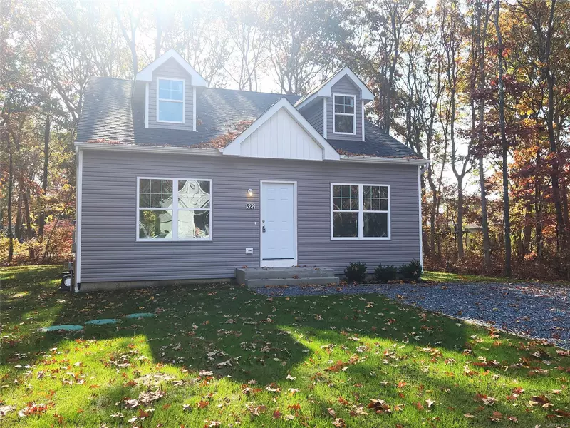 516 Neighborhood RD, Shirley, NY 11967