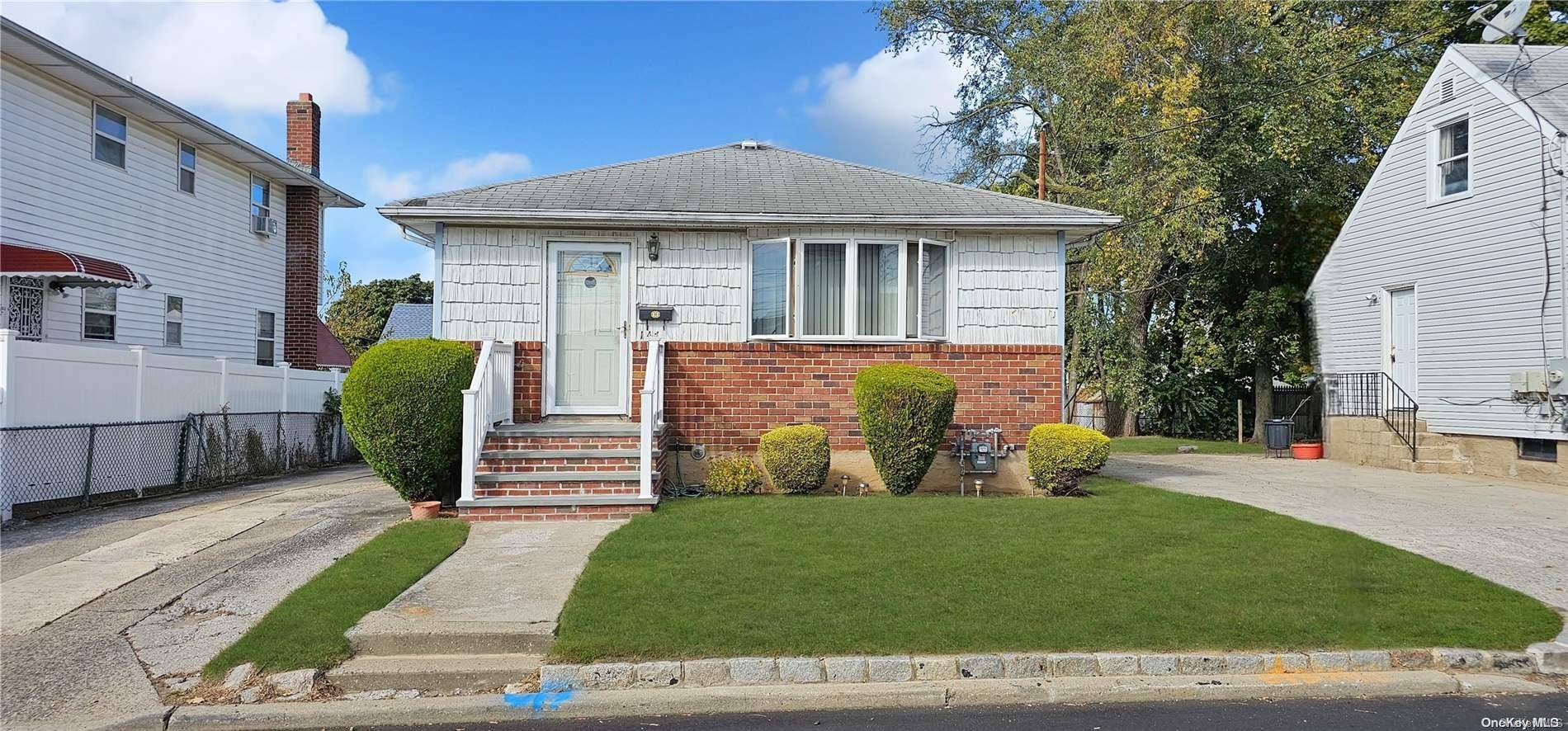 147 Carnegie AVE, Elmont, NY 11003
