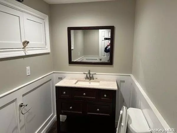 Northport, NY 11768,377 Fort Salonga RD