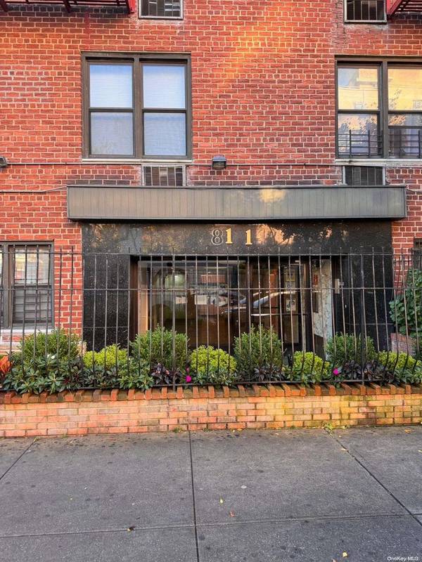 81-14 Baxter AVE #1E, Elmhurst, NY 11373