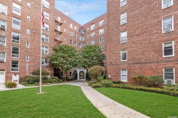 72-61 113 ST #5 K, Forest Hills, NY 11375