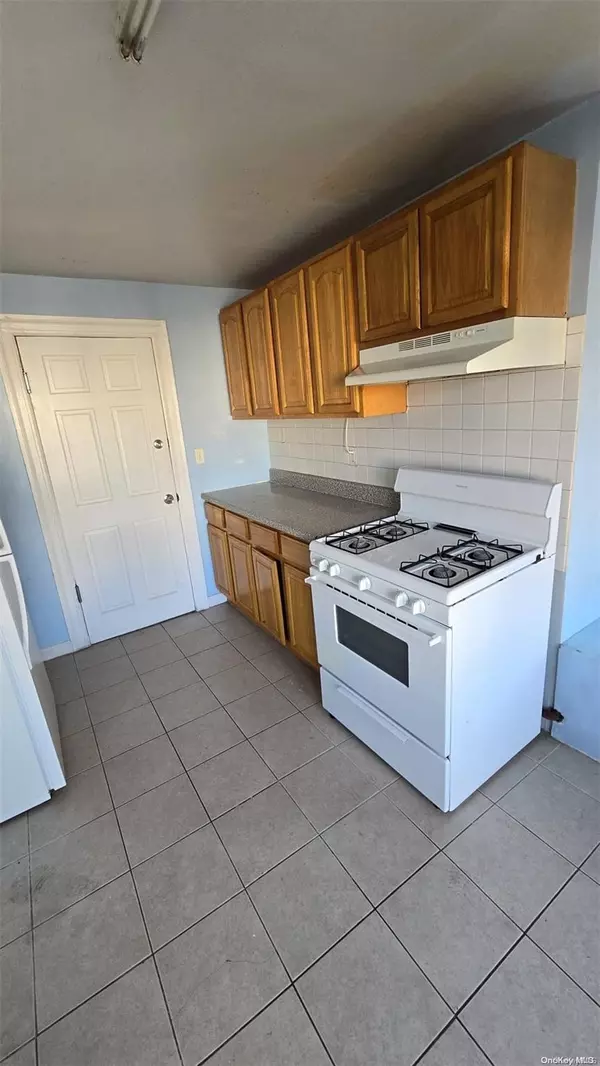 Far Rockaway, NY 11691,329 Beach 29th ST