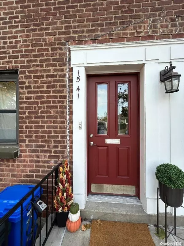 15- 41 159 Th ST #6-59, Whitestone, NY 11357