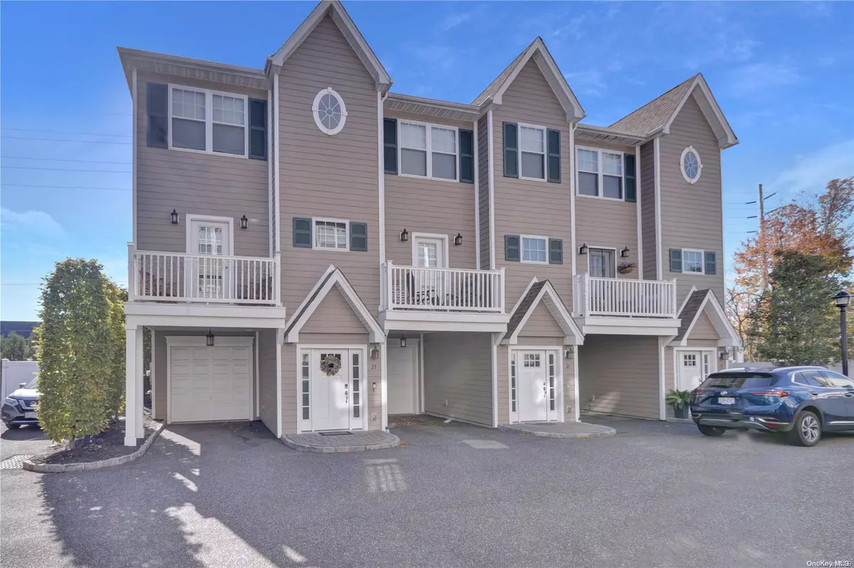 Farmingdale, NY 11735,23 Hearthstone CT #23