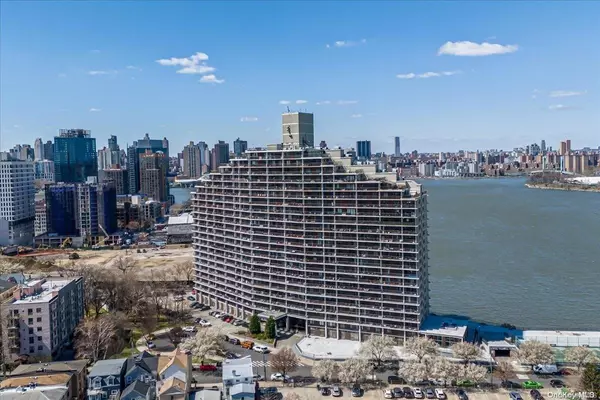 25-40 Shore BLVD #14R, Astoria, NY 11102