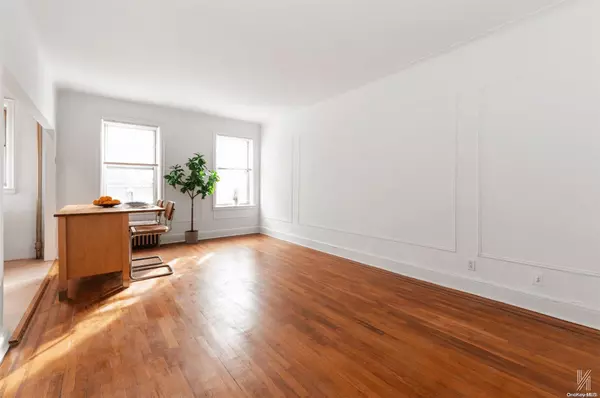 Woodside, NY 11377,59-11 Queens BLVD #3J